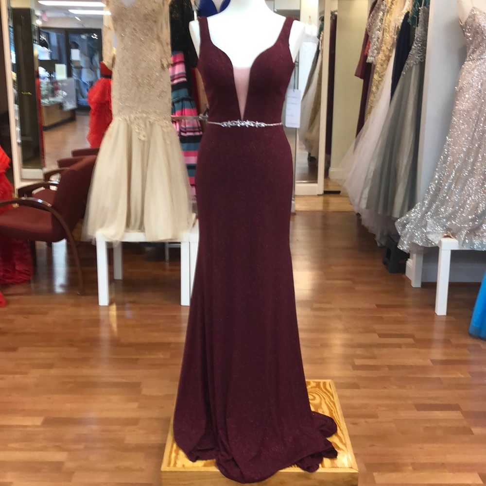 Burgundy prom dress with sparkles